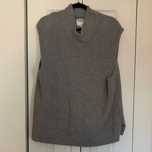 Abercrombie & Fitch Heather Gray Knit Sweater